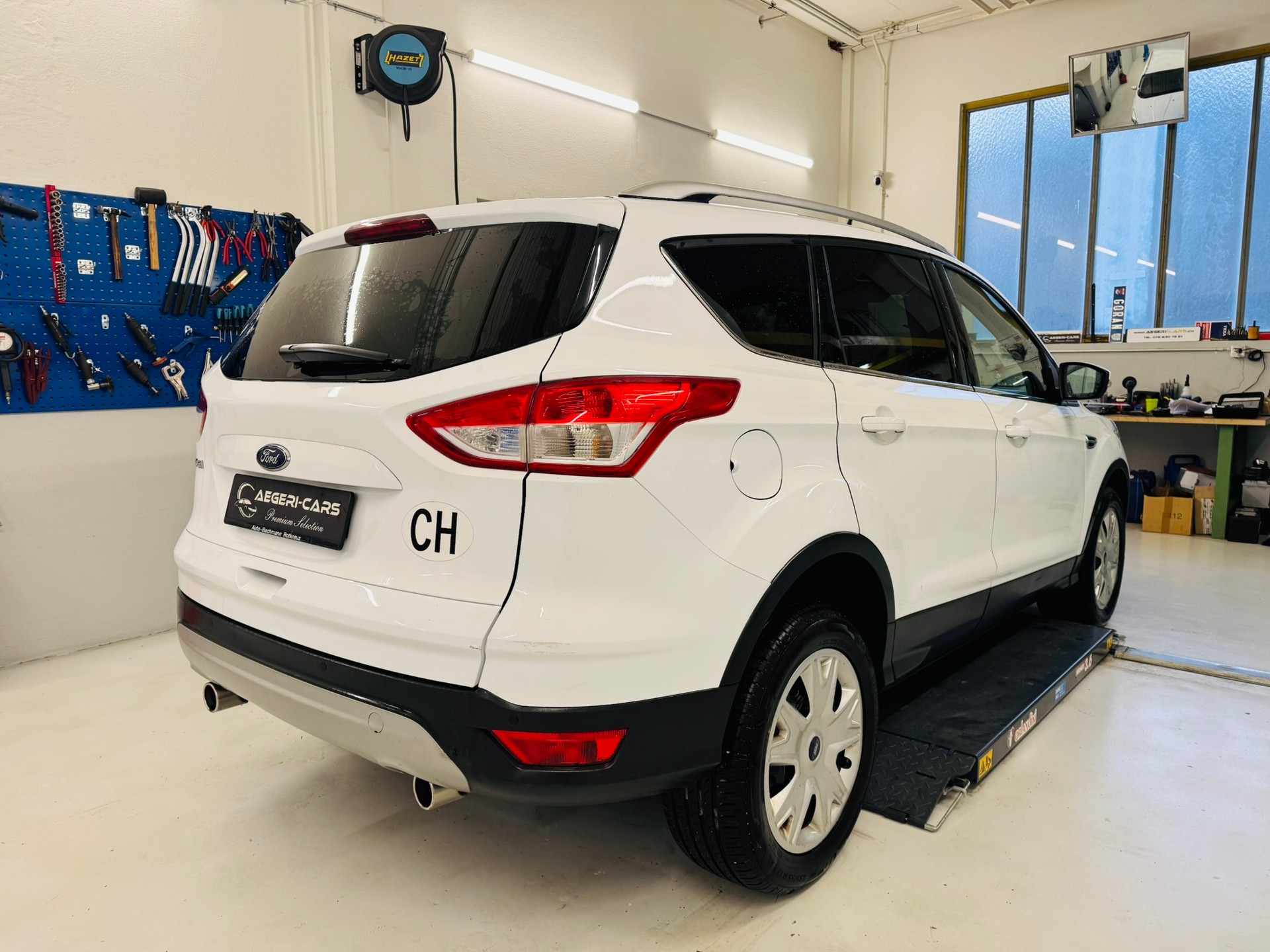 FORD Kuga 2.0 TDCi Titanium 4WD-showroom-element-3
