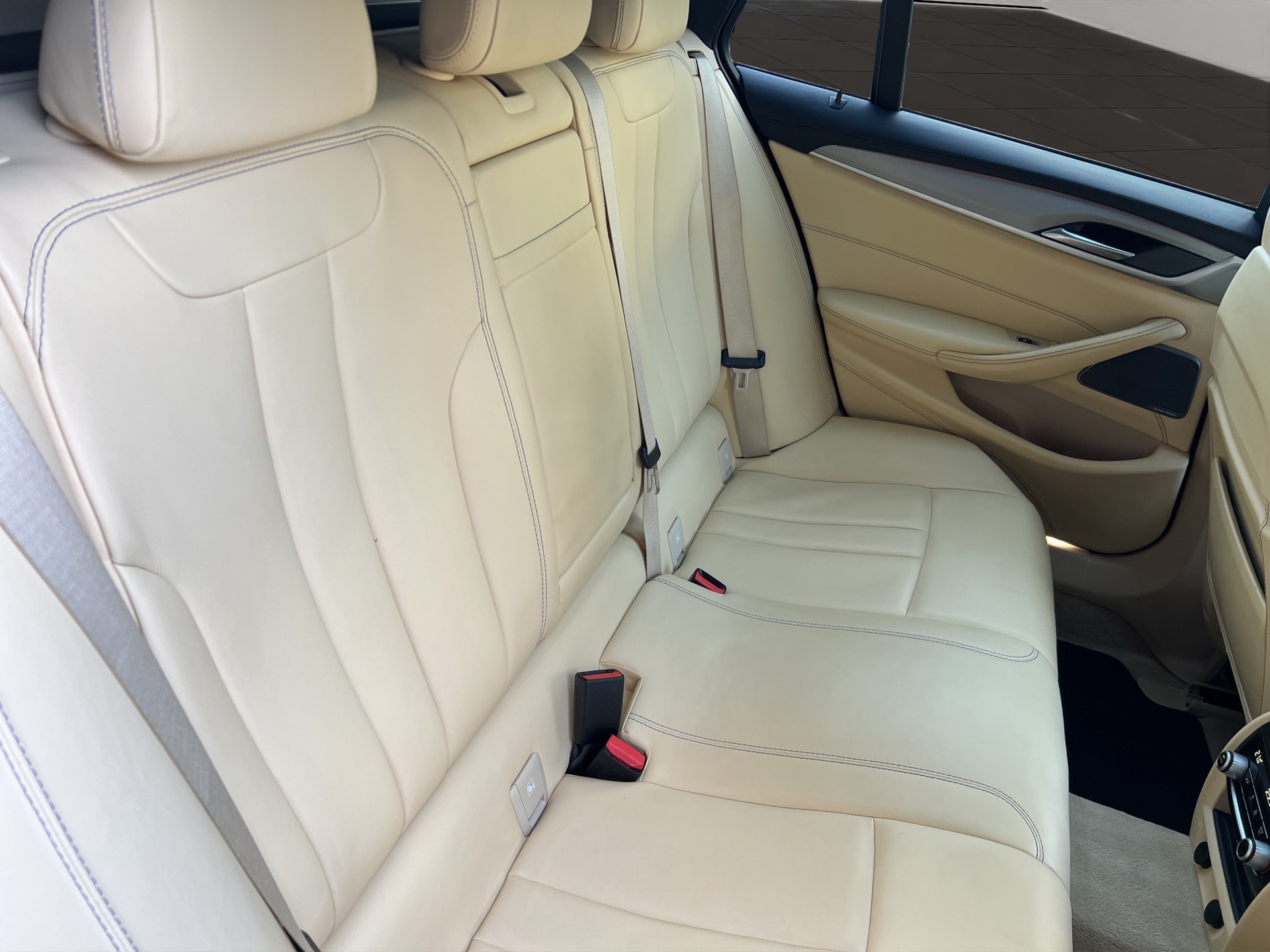 BMW-ALPINA B5 BiTurbo Touring 4.4 V8 xDrive Switch-Tronic-image-21