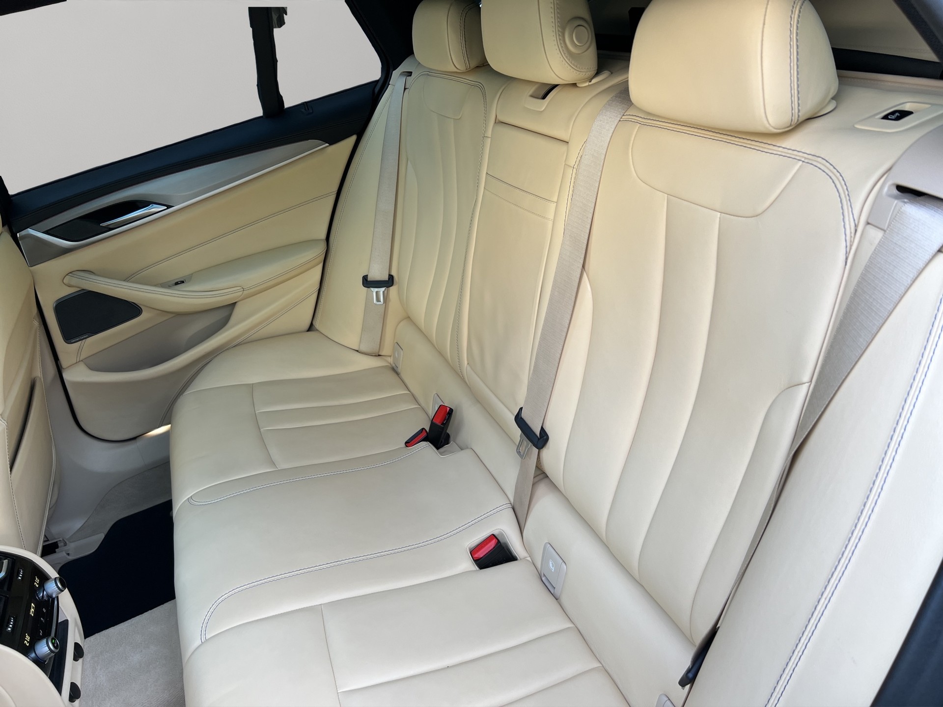 BMW-ALPINA B5 BiTurbo Touring 4.4 V8 xDrive Switch-Tronic-image-18