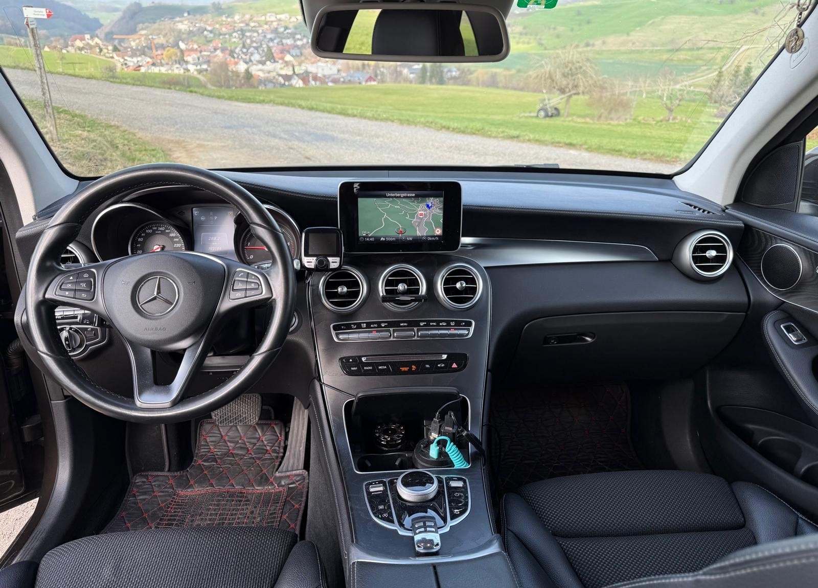 MERCEDES-BENZ GLC 250 d Exclusive 4Matic 9G-Tronic-image-9