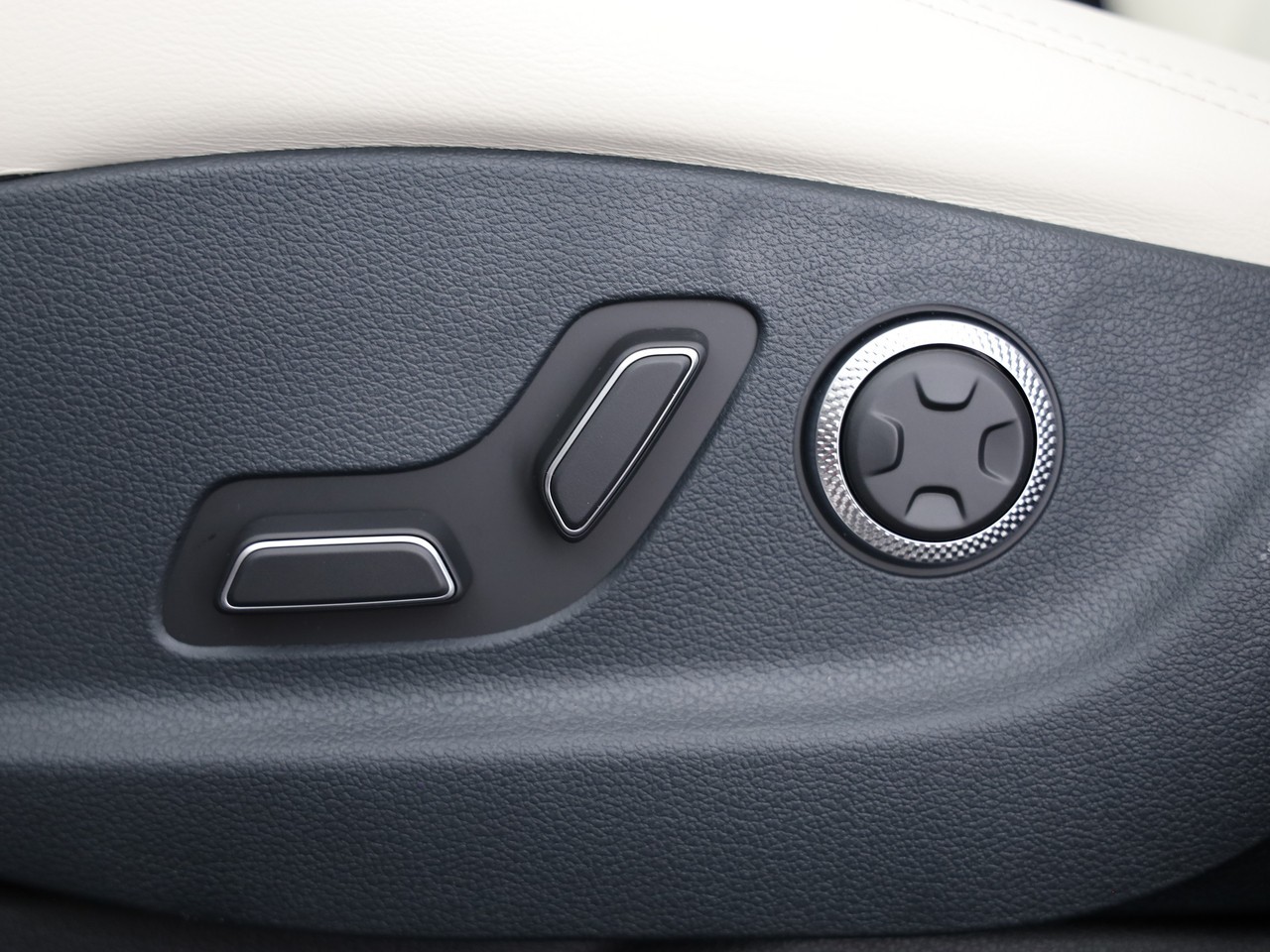 GENESIS GV70 Electrified Sport kWh 77,4 AWD-image-9