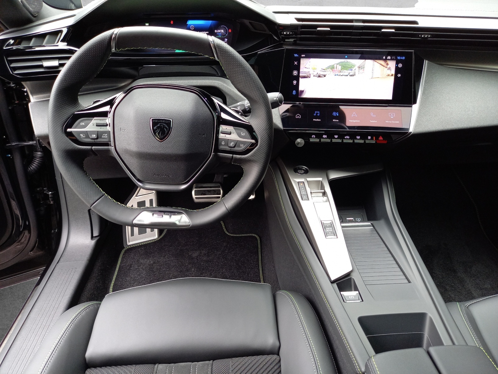 PEUGEOT 408 1.6 PHEV 180 GT-image-10