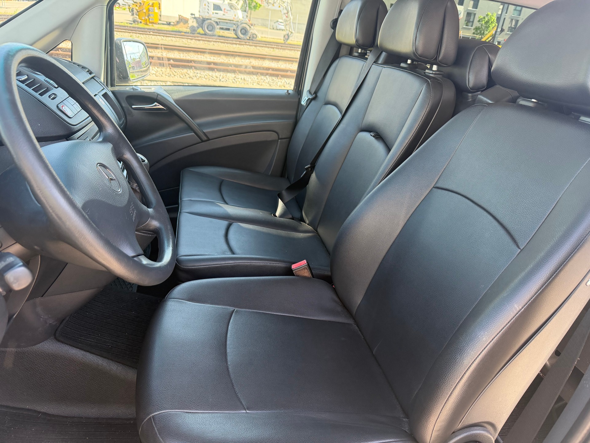 MERCEDES-BENZ Vito 116 CDI Blue Efficiency EL 4Matic A-image-11