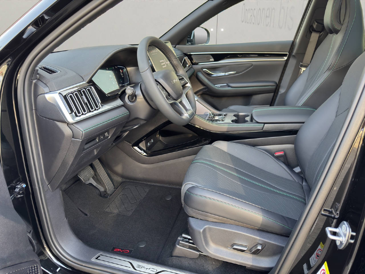 BYD Seal U DM-i Design AWD-showroom-element-3
