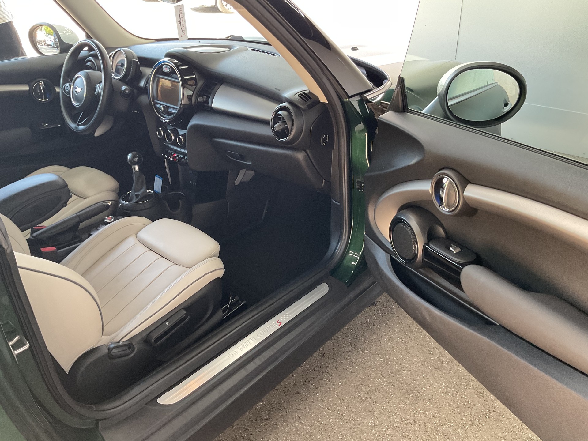 MINI Cooper SD-image-8