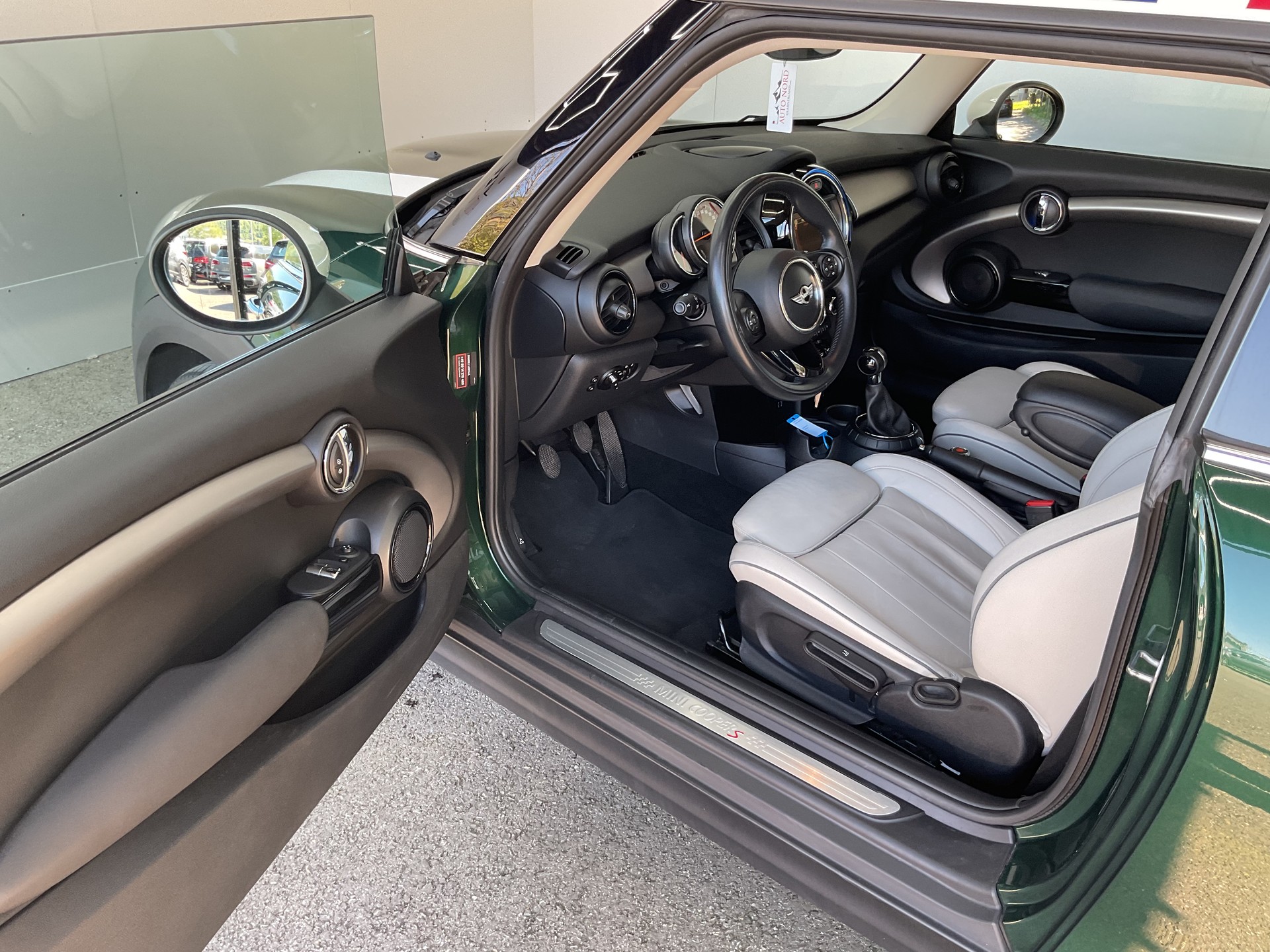 MINI Cooper SD-image-7