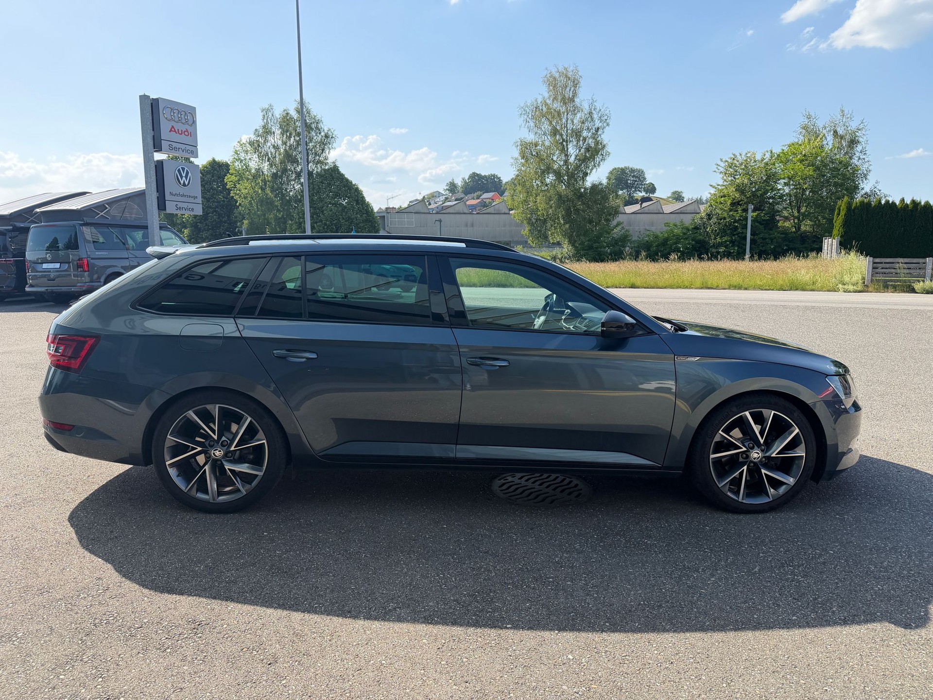 SKODA Superb Combi 2.0 TDi Sport Line 4x4 DSG-image-5