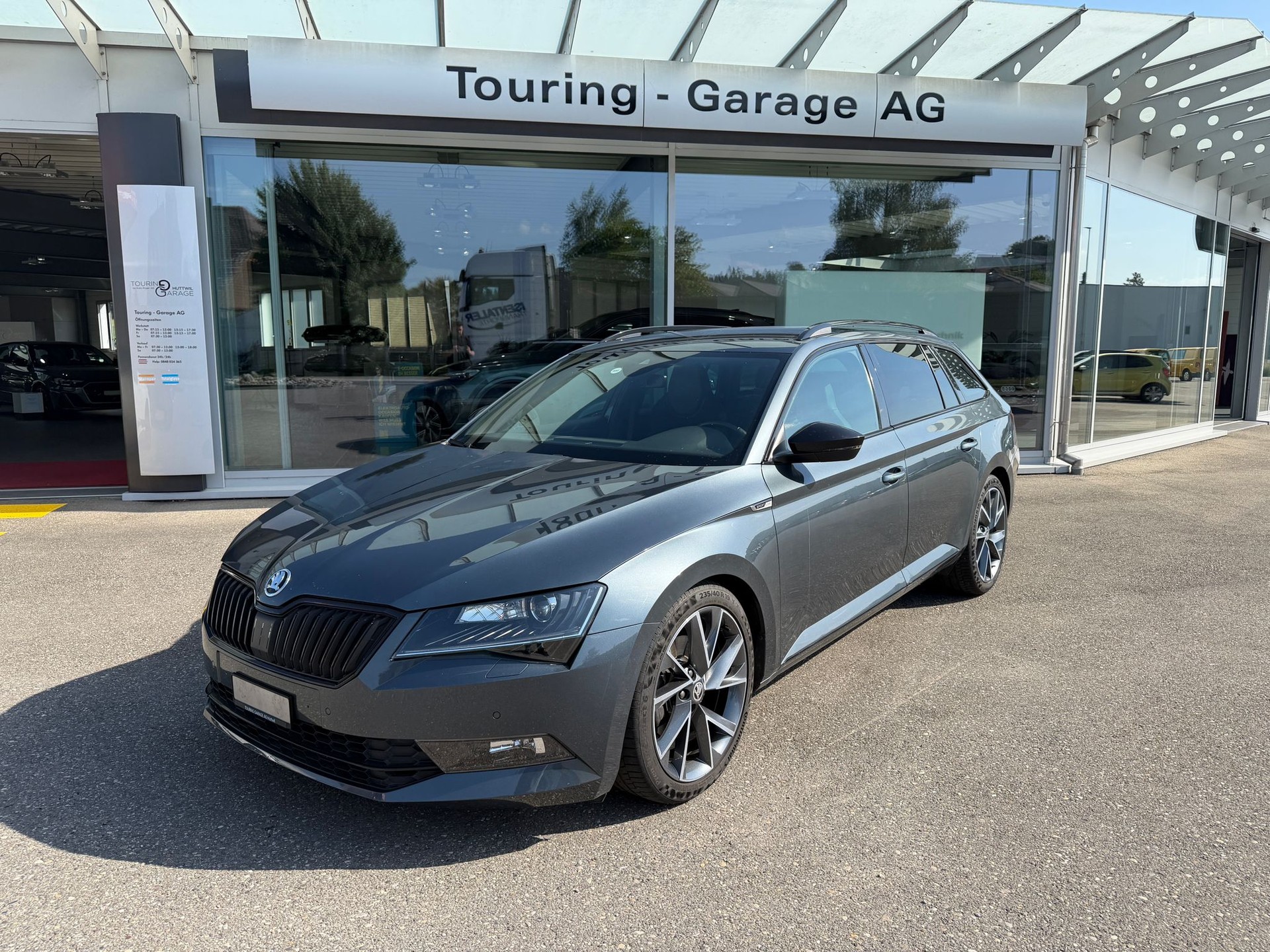 SKODA Superb Combi 2.0 TDi Sport Line 4x4 DSG