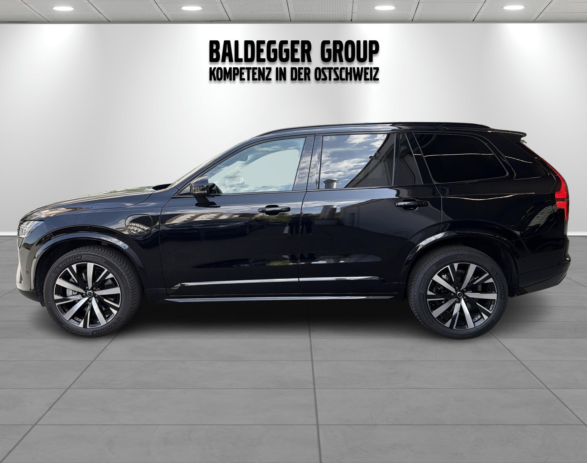 VOLVO XC90 2.0 T8 TE Plus Dark eAWD-showroom-element-1