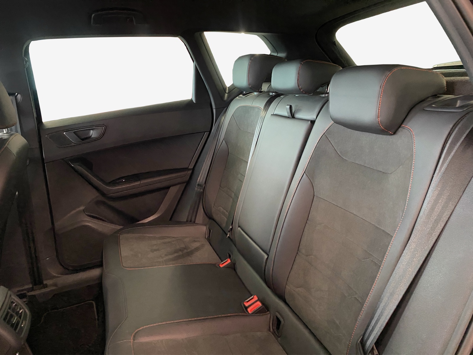 SEAT Ateca 2.0 TSI Hola FR 4Drive DSG-image-11
