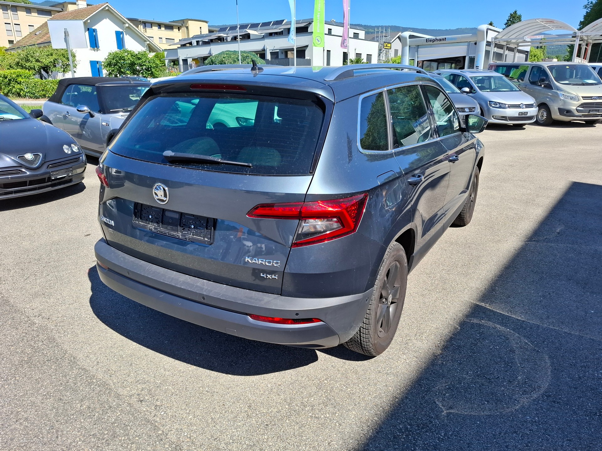 SKODA Karoq 2.0 TDI CR Style 4x4 DSG-image-1