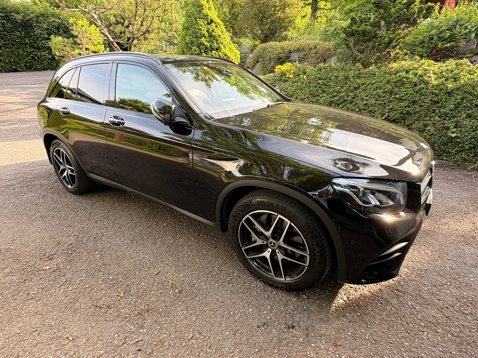 MERCEDES-BENZ GLC 250 AMG Line 4m-image-3