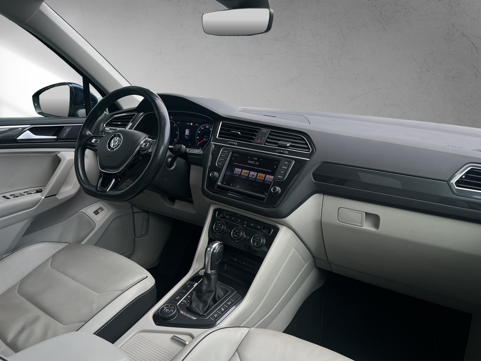 VW Tiguan 2.0TDI High 4M-image-13