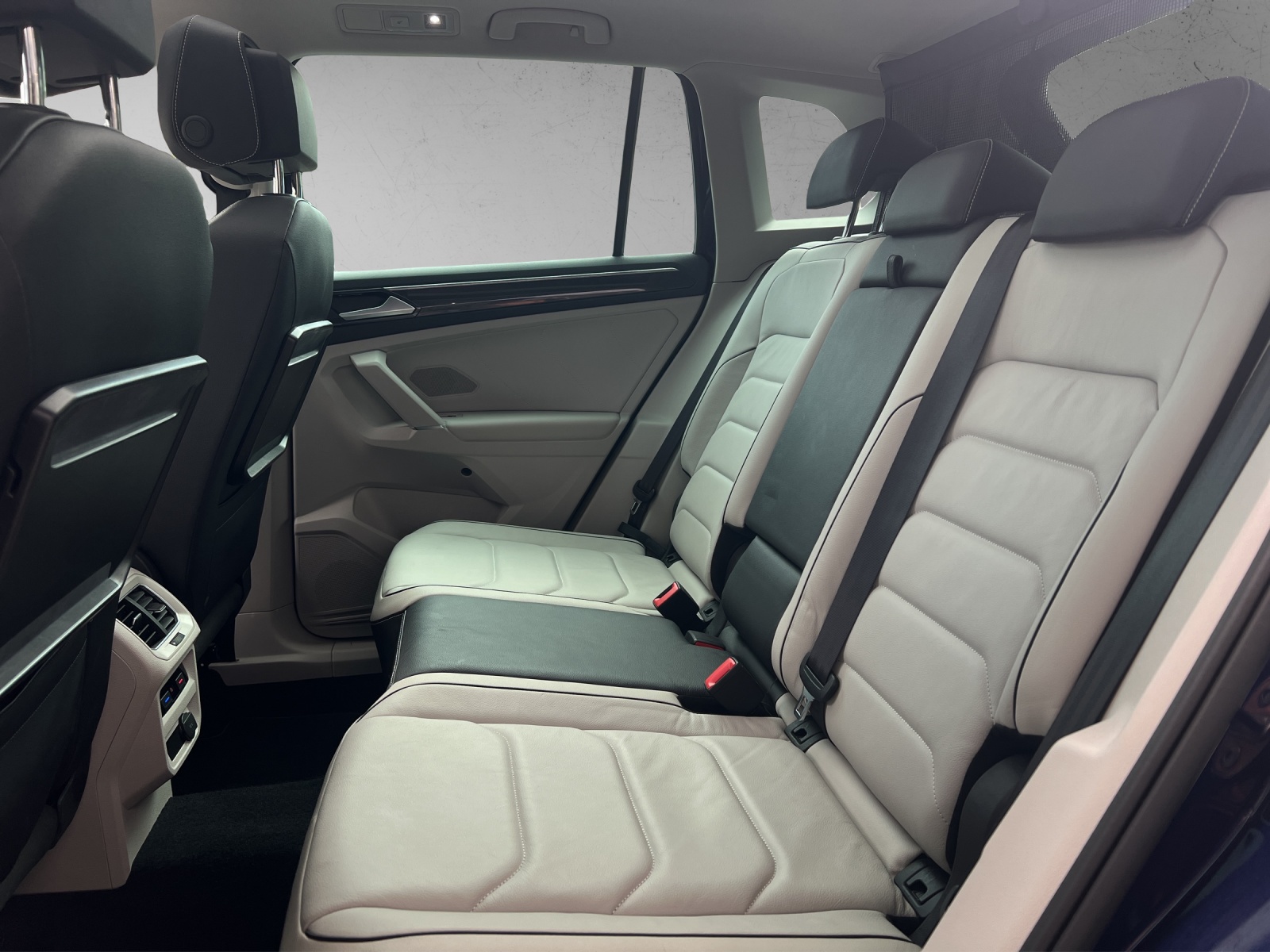 VW Tiguan 2.0TDI High 4M-image-14