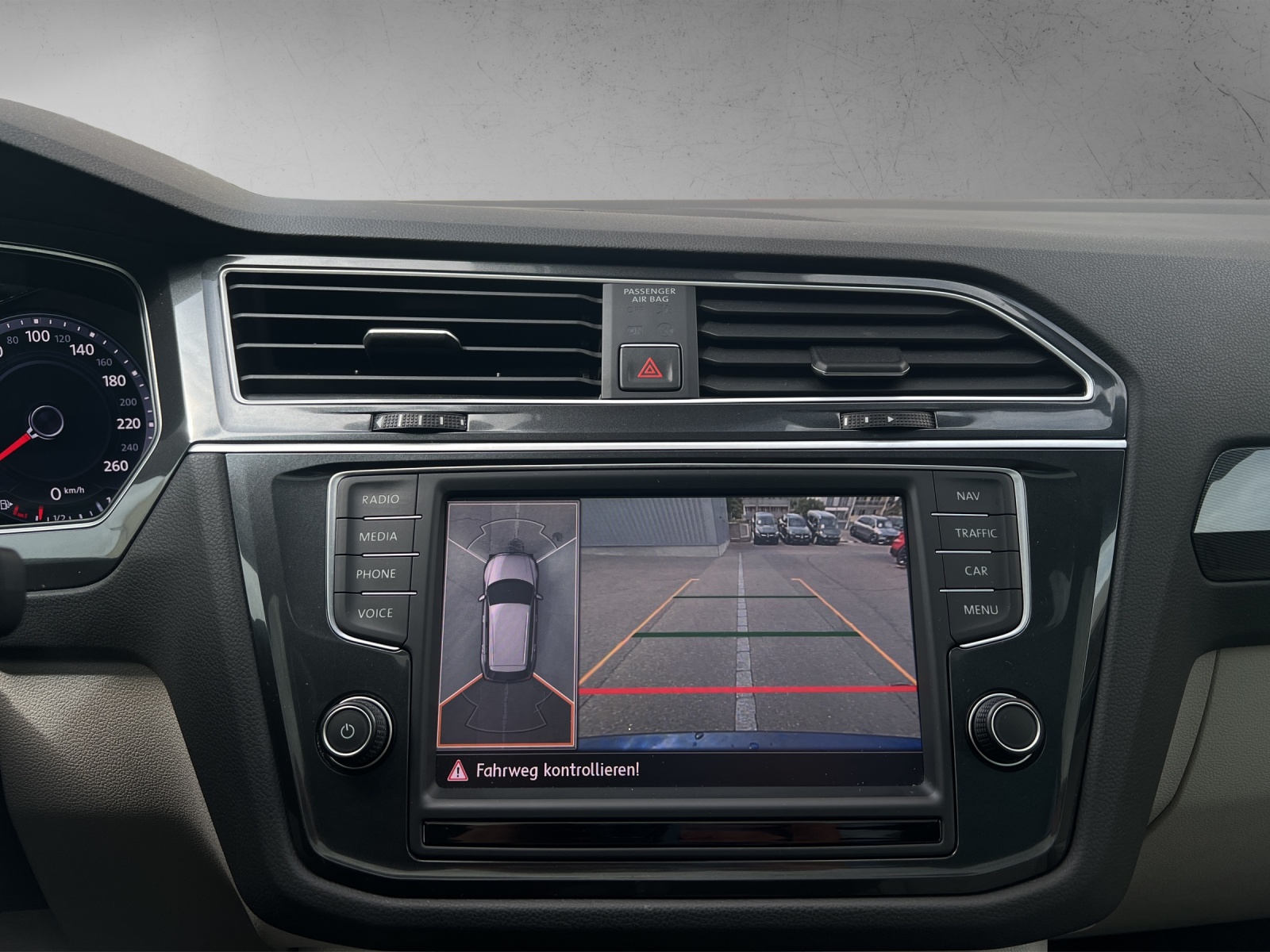 VW Tiguan 2.0TDI High 4M-image-11