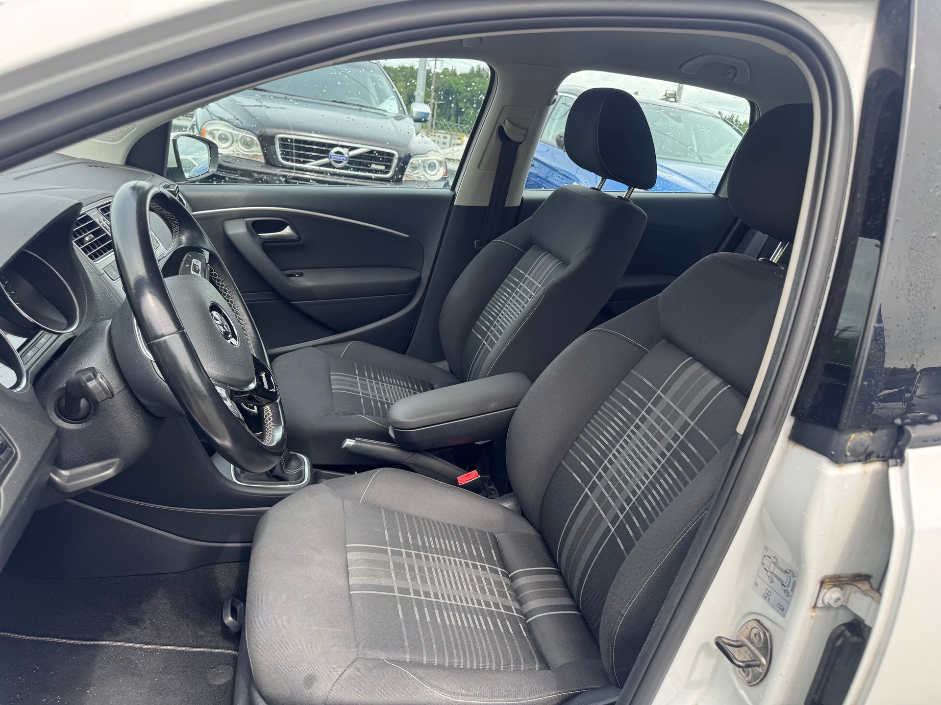 VW Polo 1.2 TSI BMT Lounge-image-8