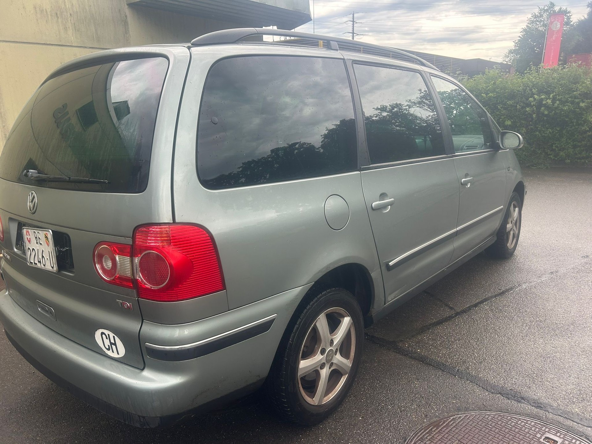 VW Sharan 1.9 TDI-image-3