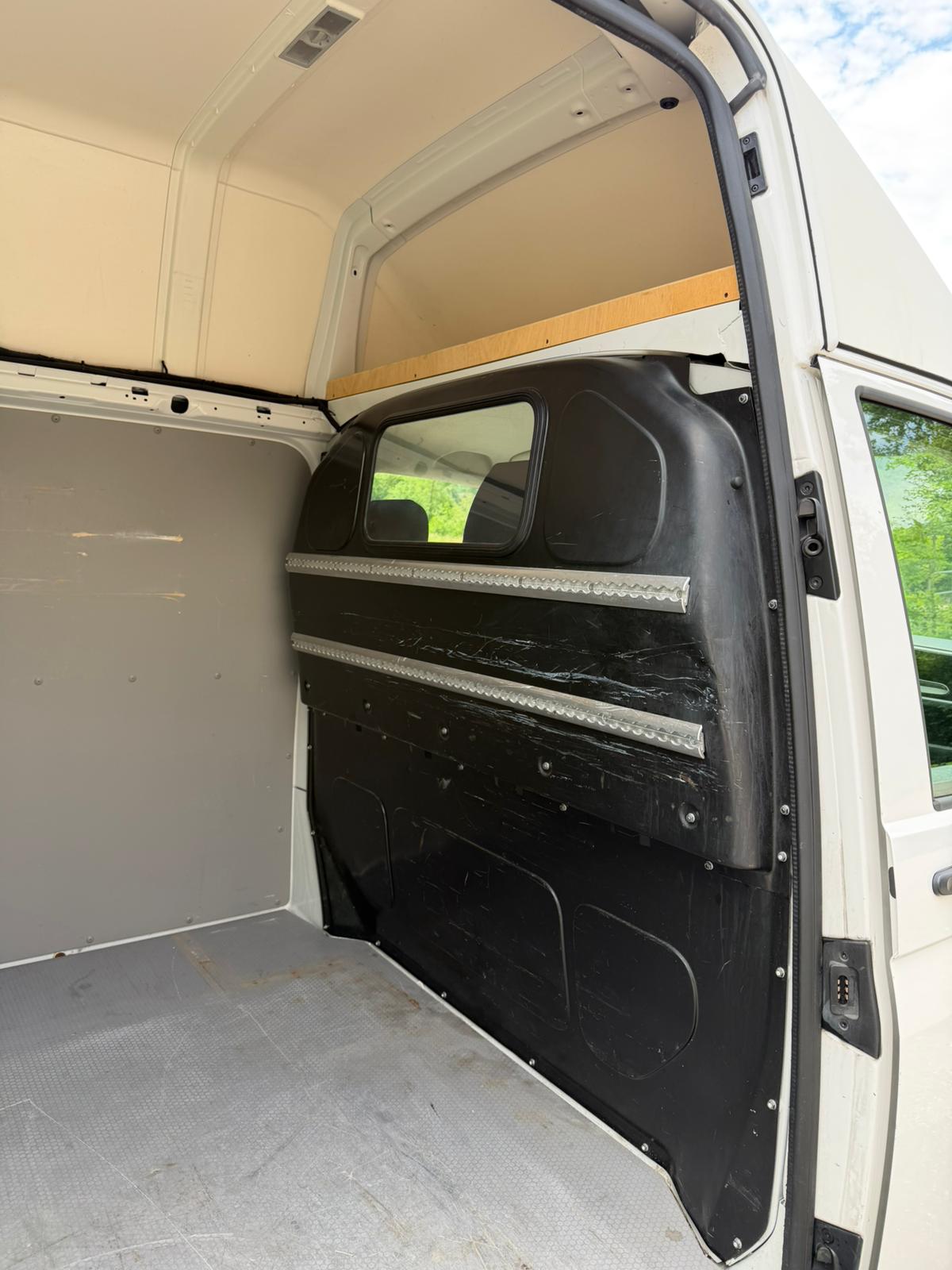 VW T6 2.0 TDI * Hochdach * Sortimo * Klima * Euro 6 * Rückfahrkamera * Dach Version * 3 Sitzer *-image-12