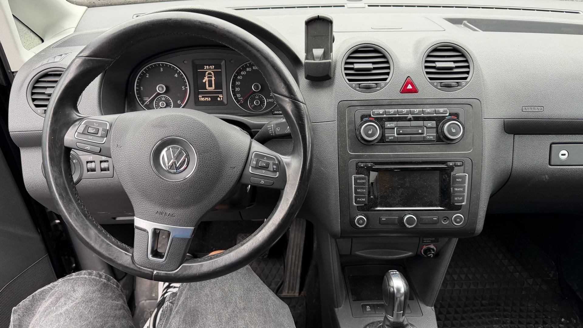 VW Caddy 2.0 TDI 4Motion Comfortline DSG-image-7