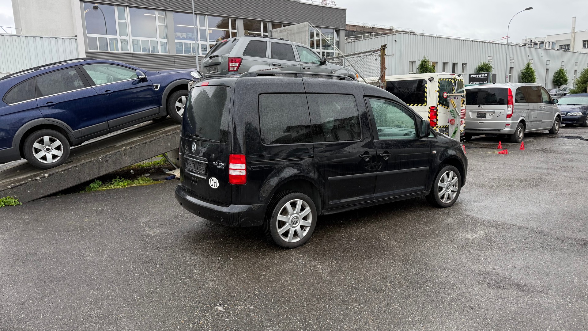 VW Caddy 2.0 TDI 4Motion Comfortline DSG-image-2