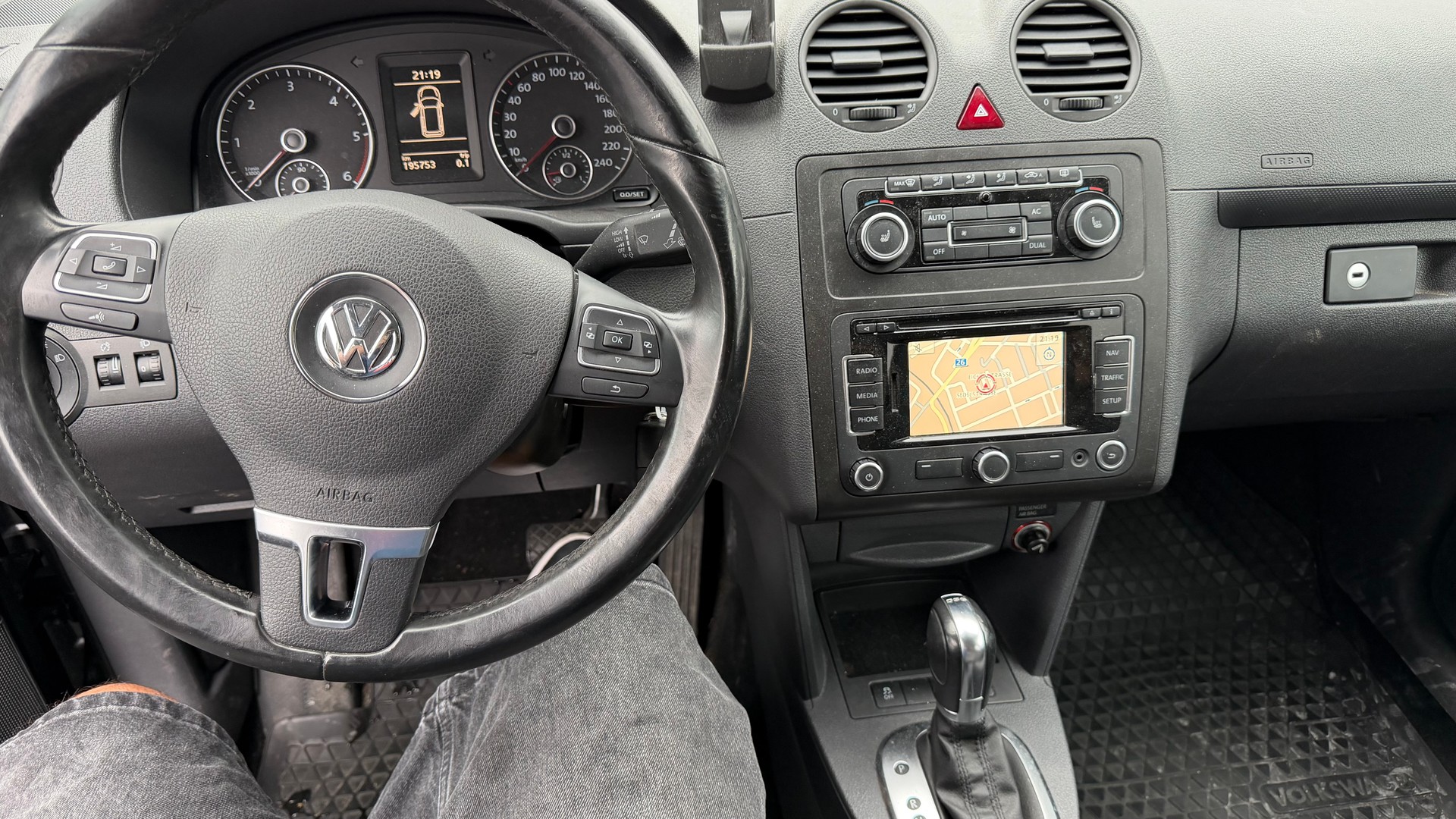 VW Caddy 2.0 TDI 4Motion Comfortline DSG-image-10