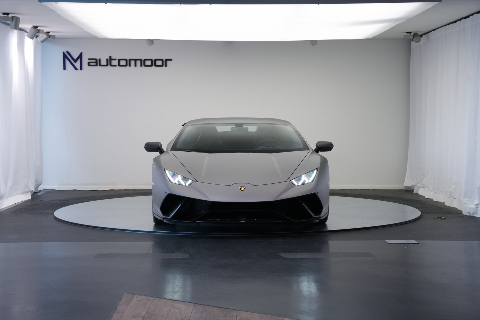 LAMBORGHINI Huracan LP640-4 Coupé Performante DCT *grigio titans* *Sensonum*-showroom-element-1