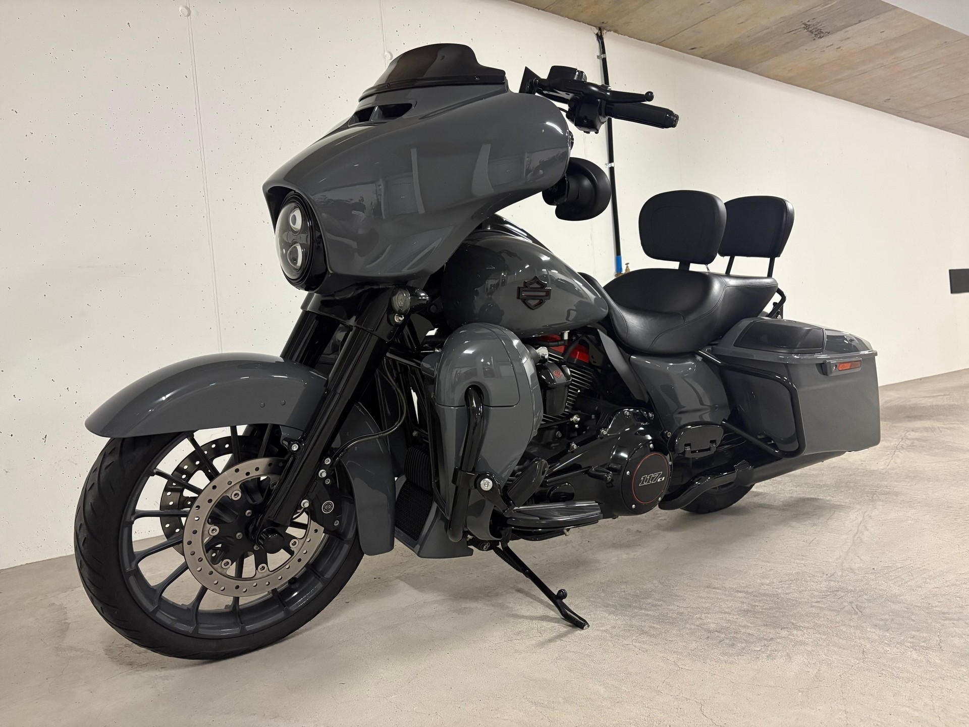 HARLEY-DAVIDSON FLHXSE Street Glide ABS CVO 117-image-0