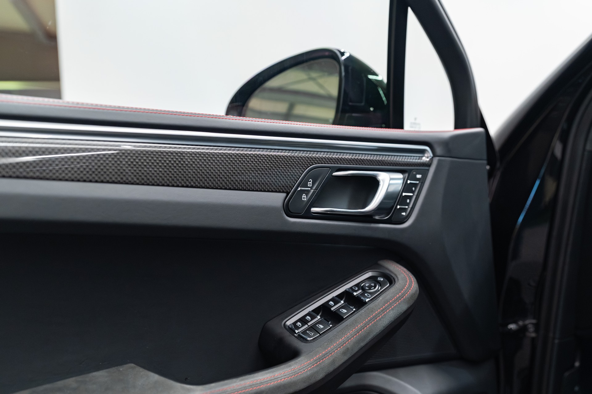 PORSCHE Macan GTS PDK-image-13