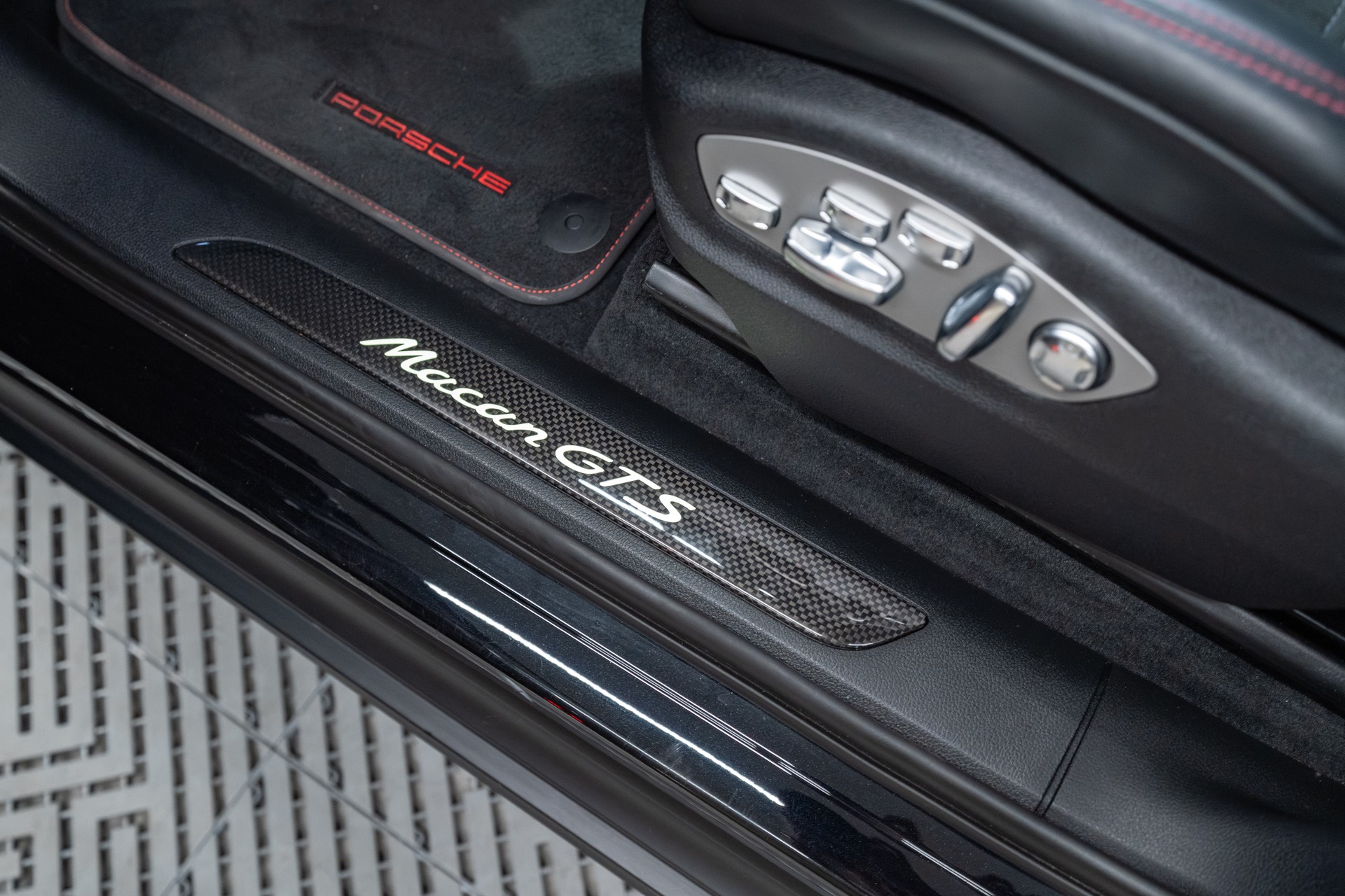 PORSCHE Macan GTS PDK-image-9
