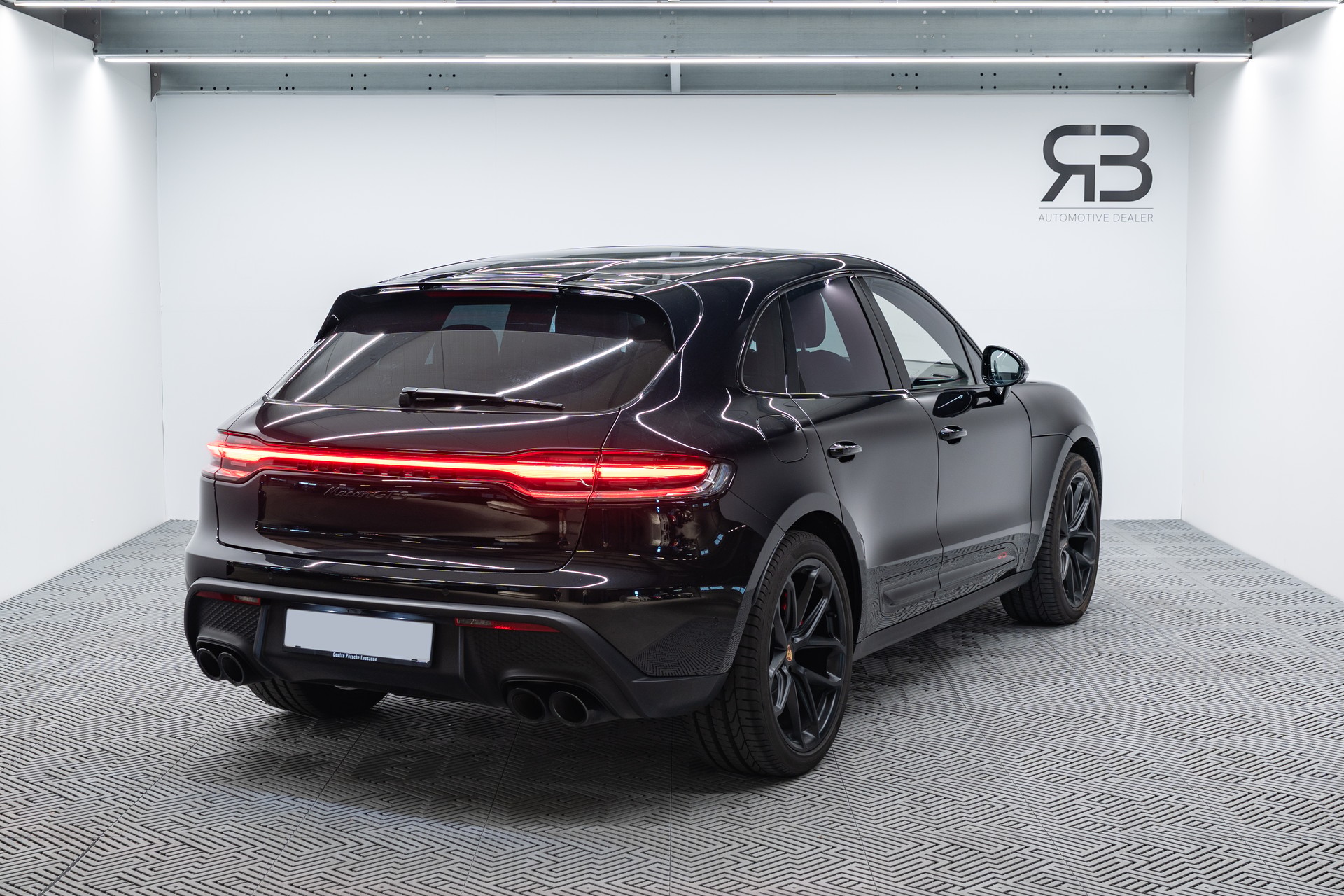 PORSCHE Macan GTS PDK-image-3