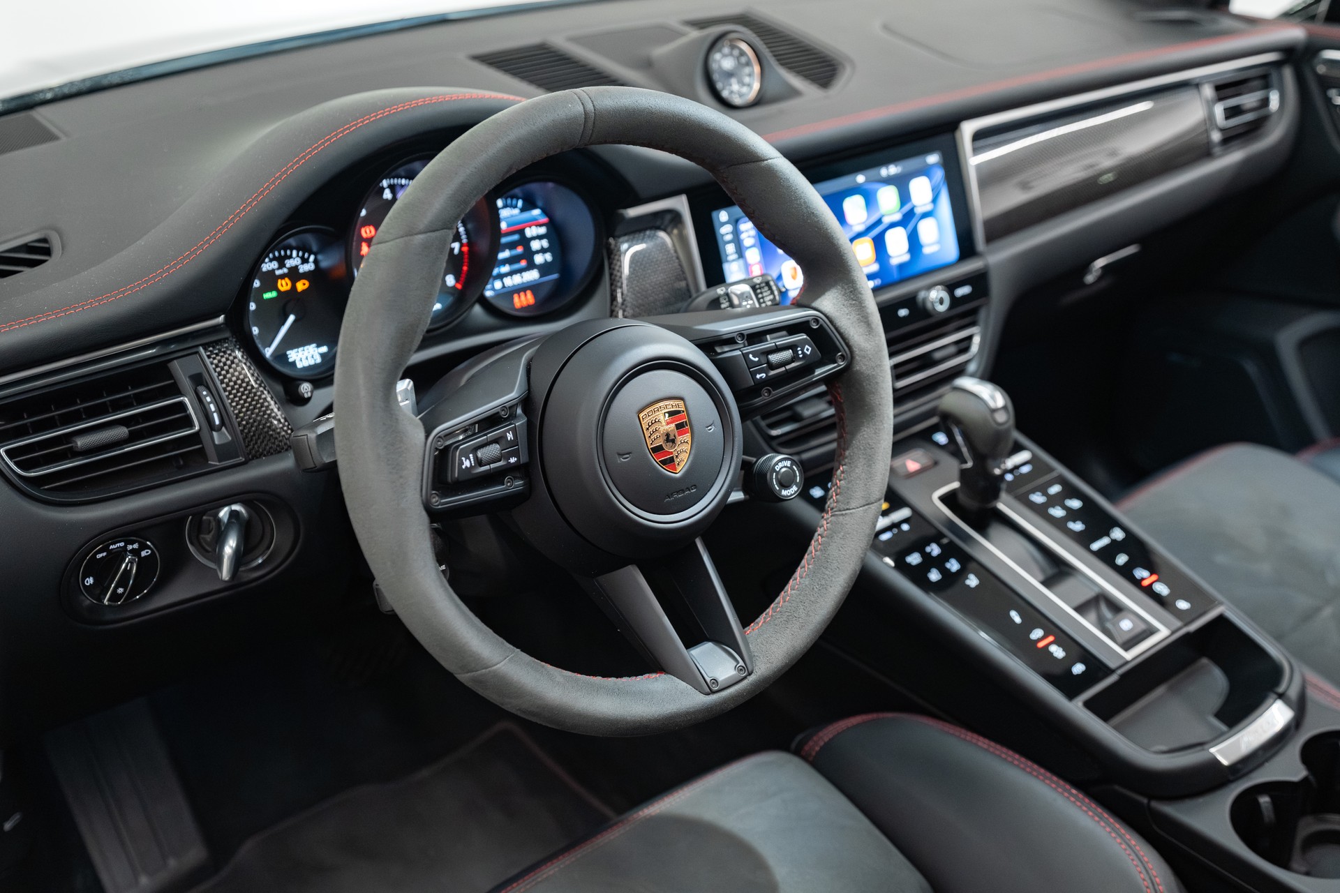 PORSCHE Macan GTS PDK-image-10