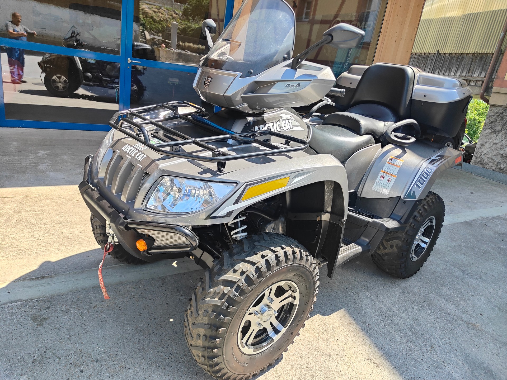ARCTIC CAT 1000 TRV H2 EFI Cruiser A-image-0