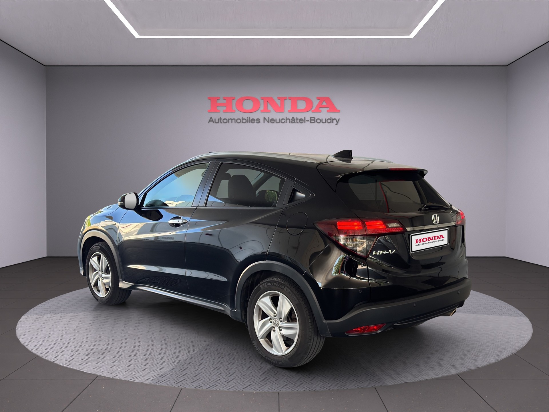 HONDA HR-V 1.5i-VTEC Executive-image-5