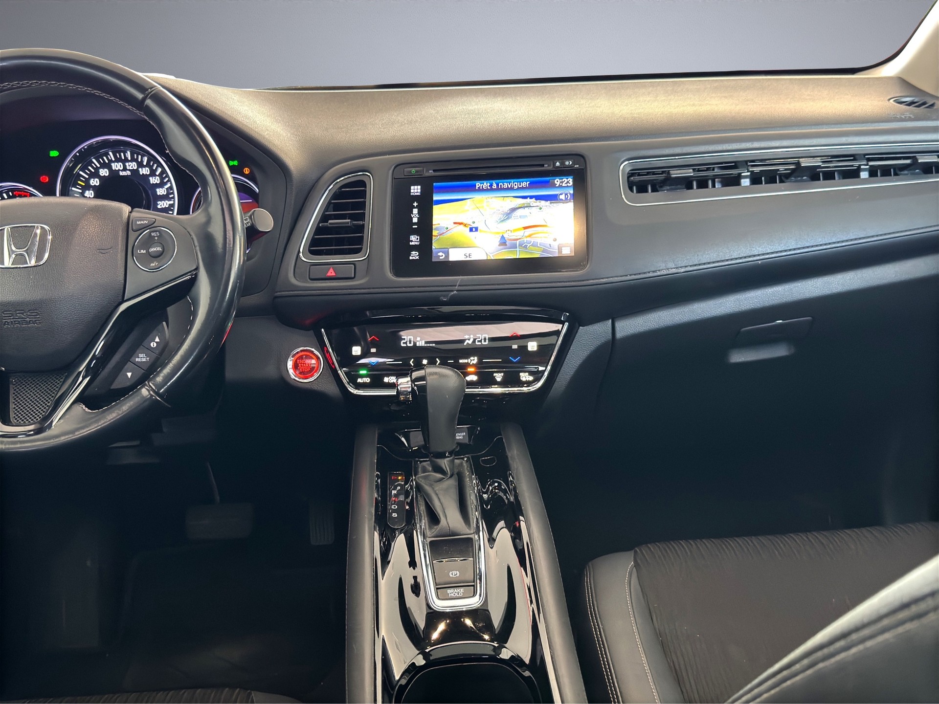 HONDA HR-V 1.5i-VTEC Executive-image-13