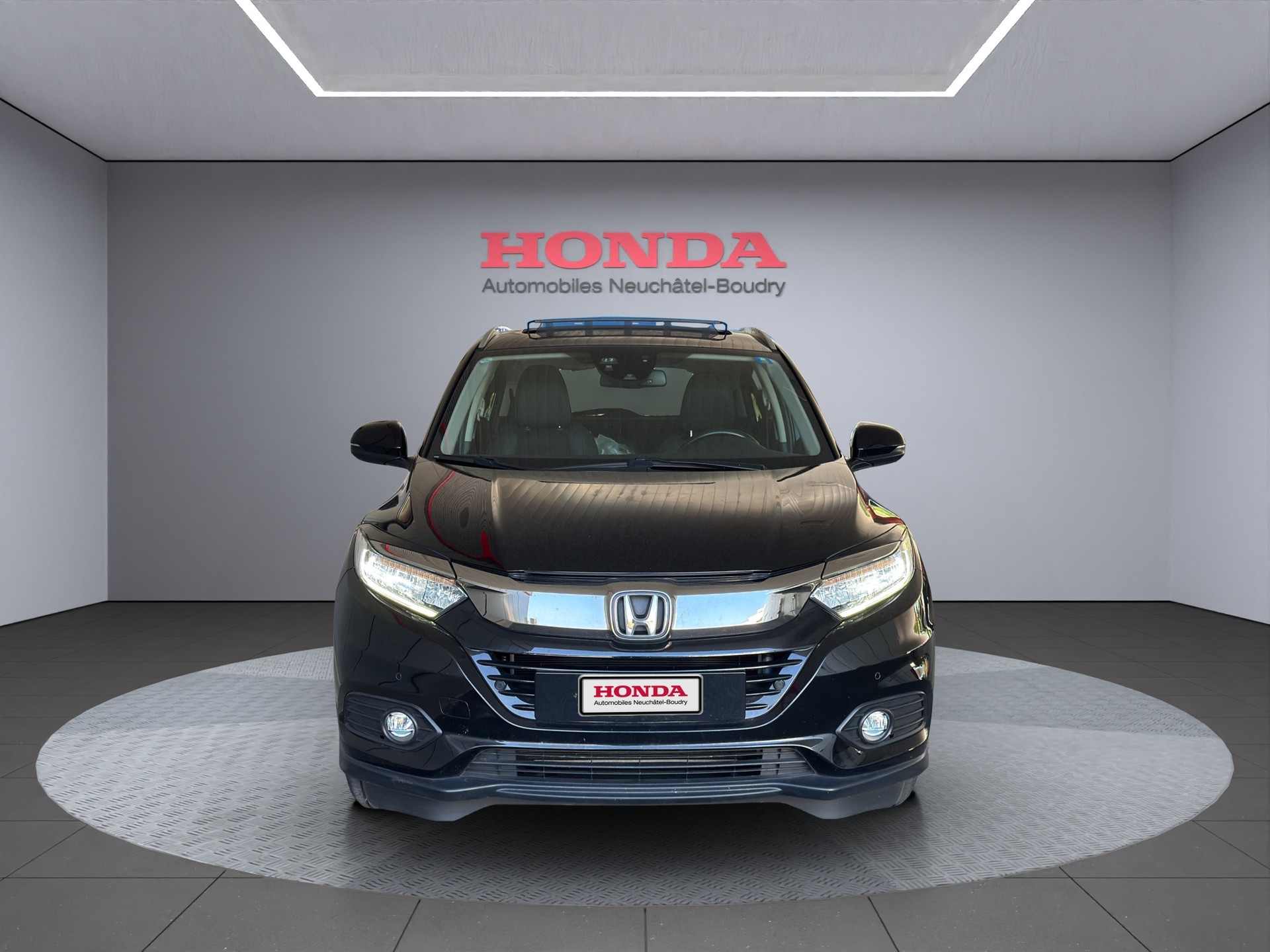 HONDA HR-V 1.5i-VTEC Executive-showroom-element-2