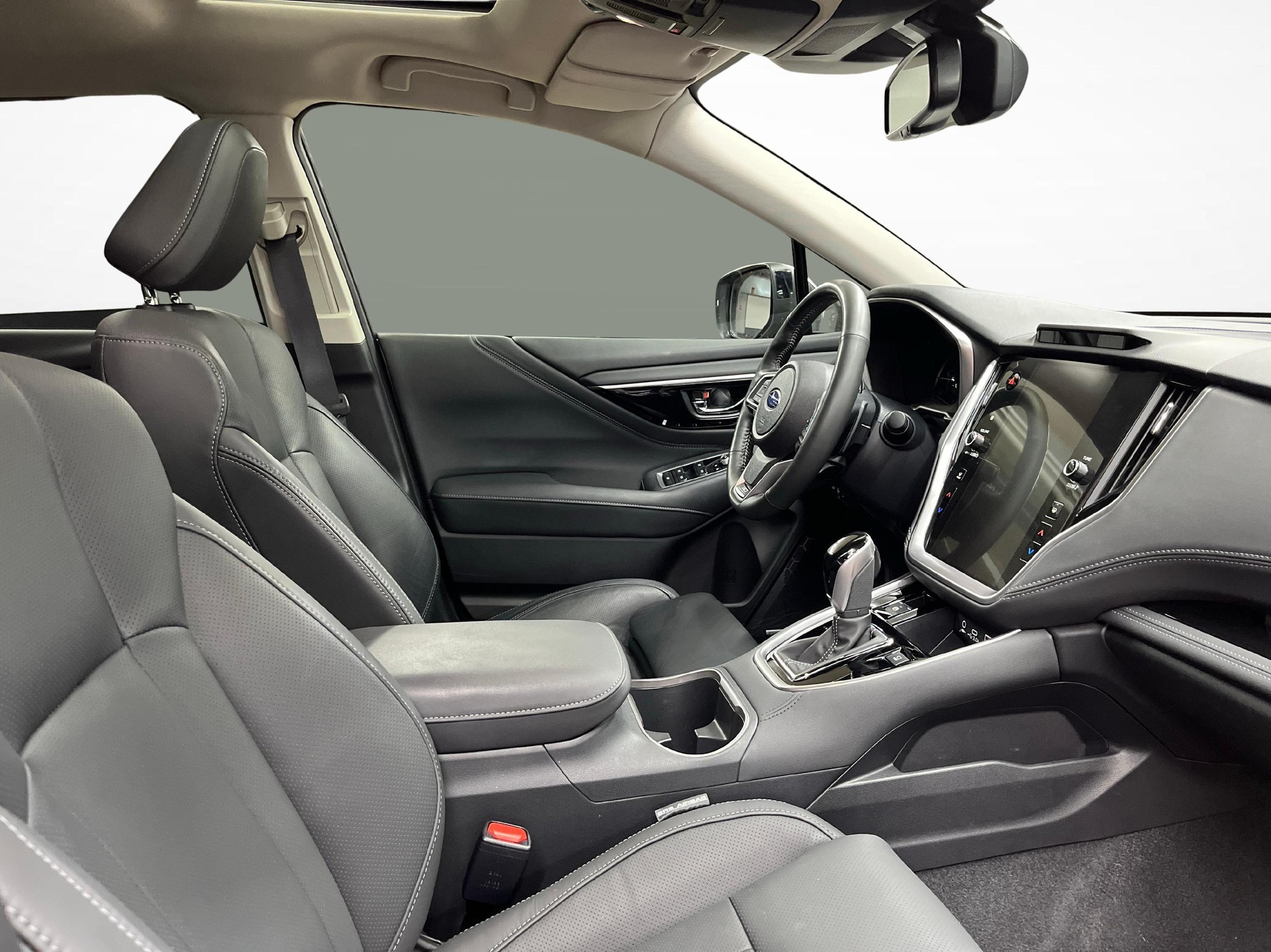 SUBARU Outback 2.5i 30th Anniversary Edition-image-9