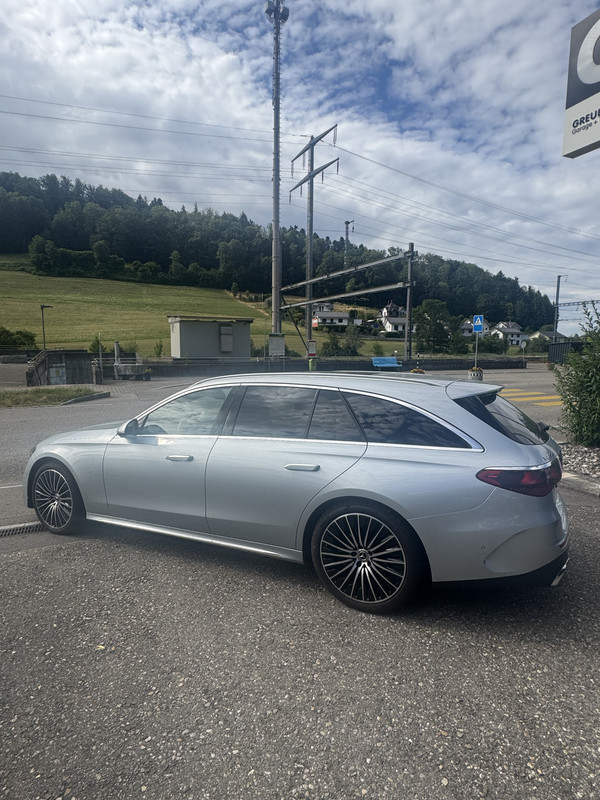 MERCEDES-BENZ E 220 d T 4Matic 9G-Tronic-image-5