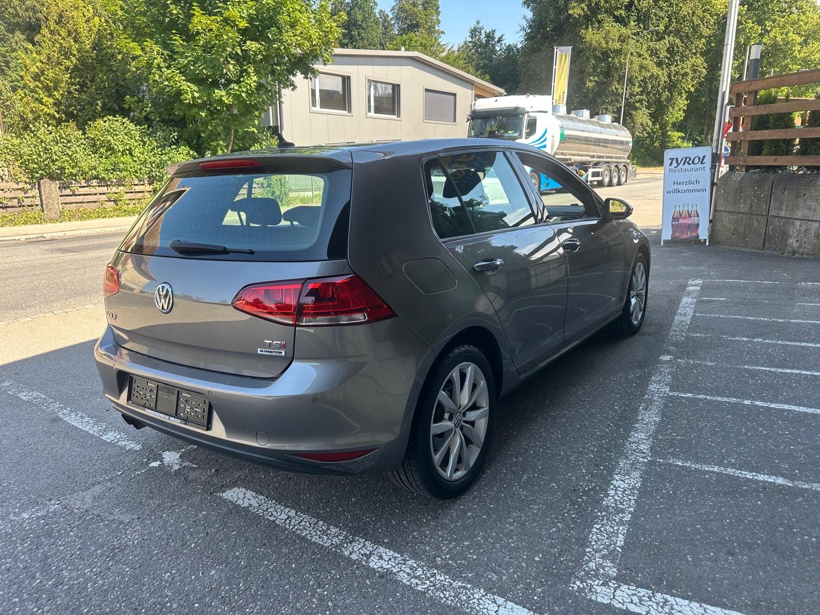 VW Golf 1.4 TSI Highline DSG-showroom-element-3