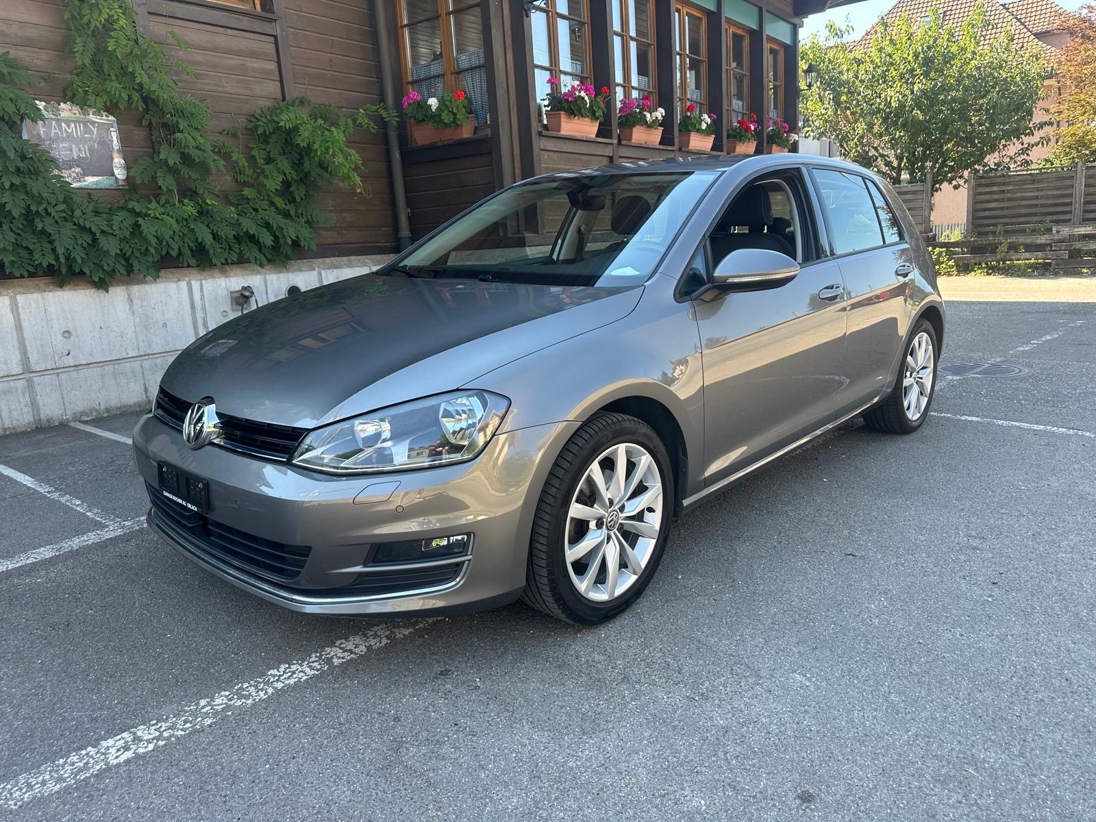 VW Golf 1.4 TSI Highline DSG-showroom-element-1