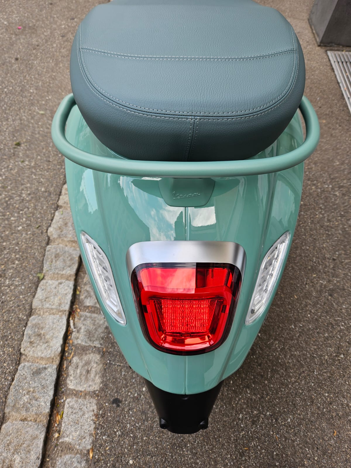 PIAGGIO Vespa Primavera 125 80th Euro 5+-image-10