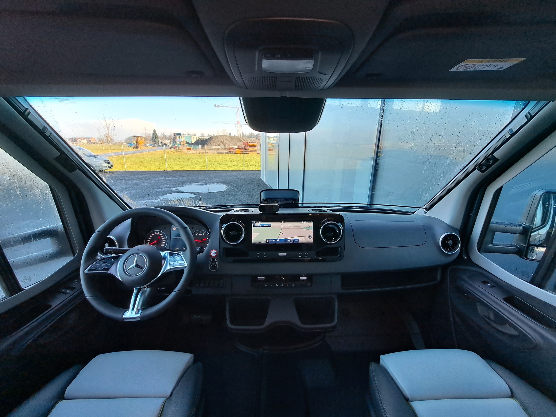 HYMER ML T 570 CrossOver-image-9