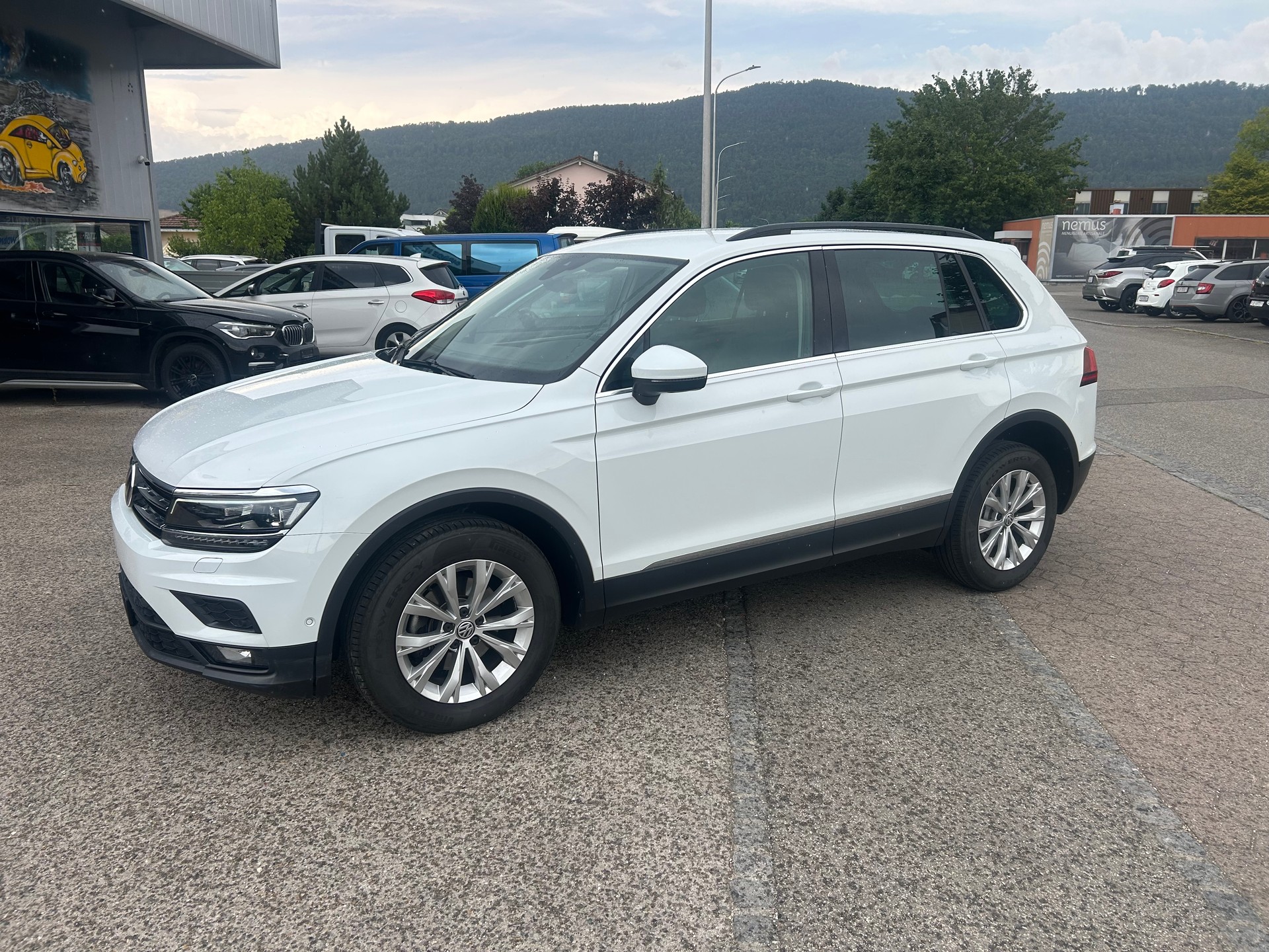 VW Tiguan 2.0 TDI SCR Comfortline 4Motion-image-1