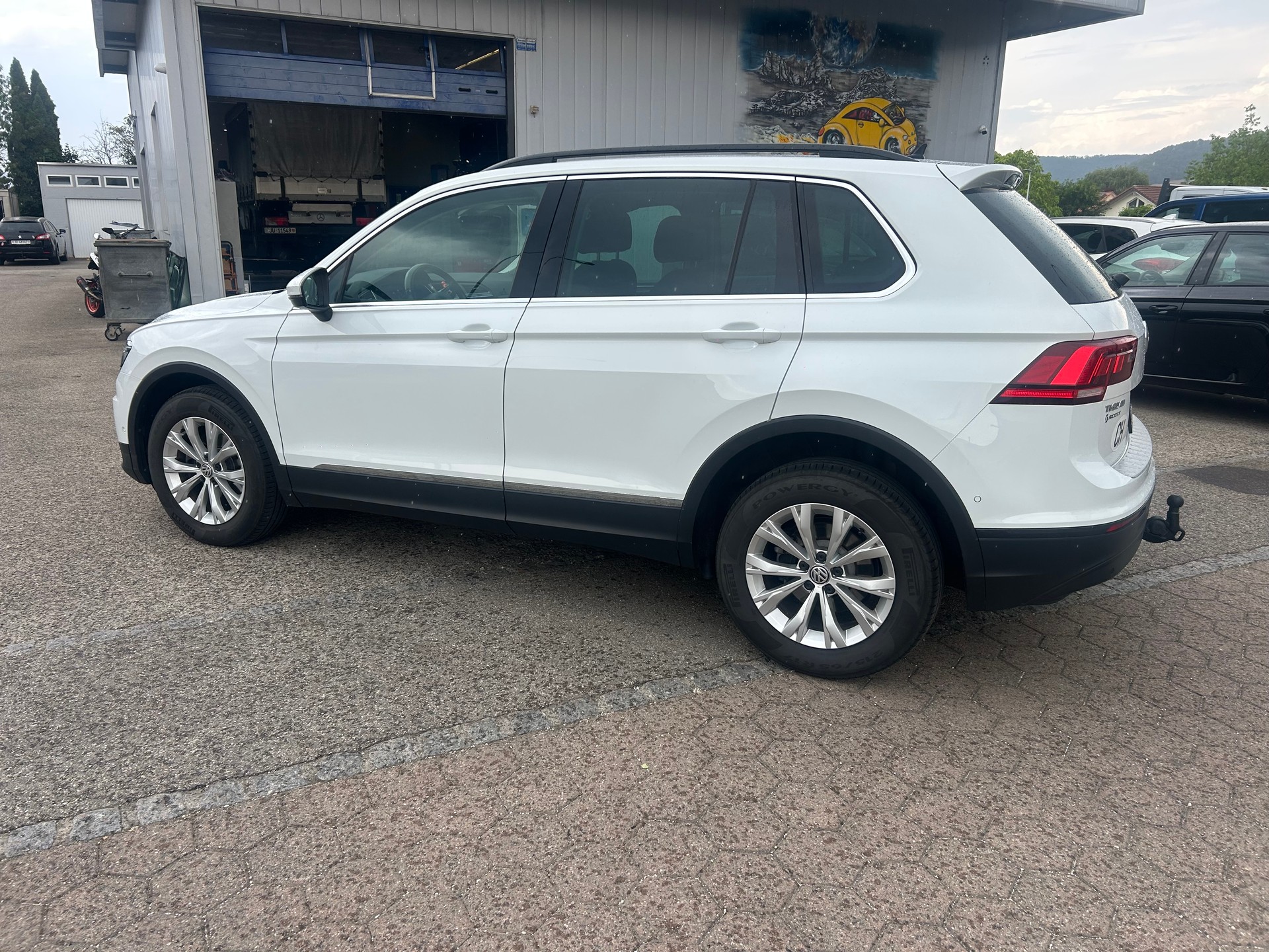 VW Tiguan 2.0 TDI SCR Comfortline 4Motion-image-2