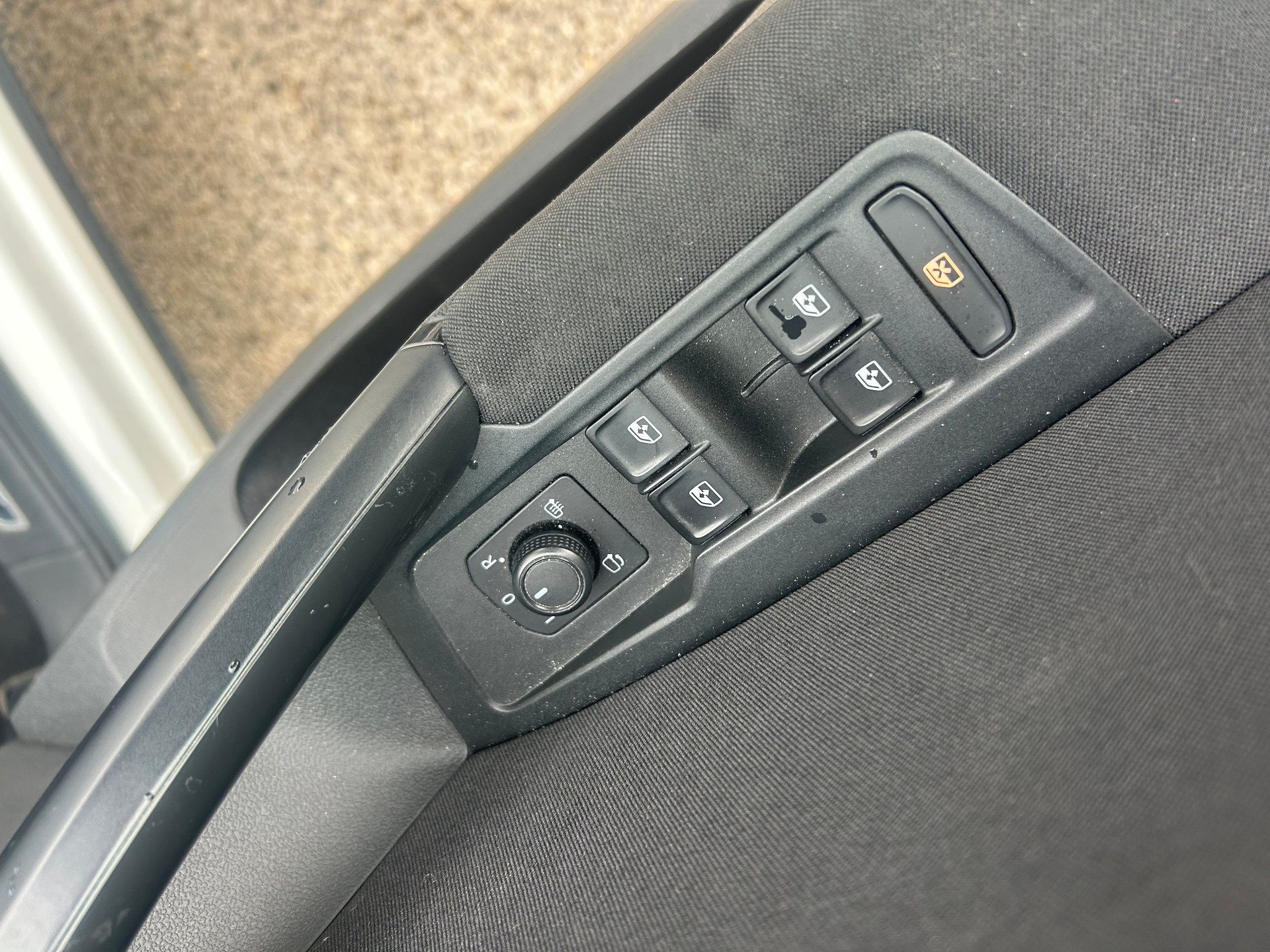 VW Tiguan 2.0 TDI SCR Comfortline 4Motion-image-13