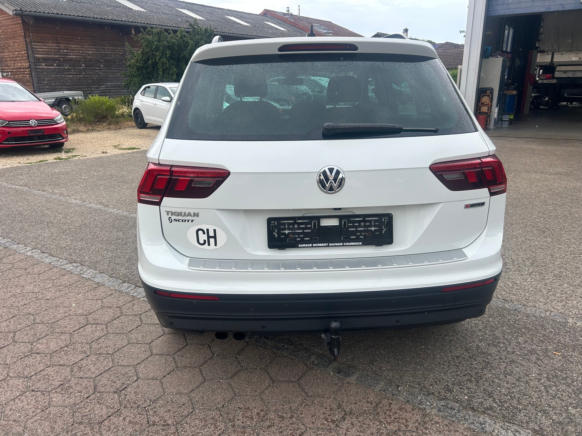 VW Tiguan 2.0 TDI SCR Comfortline 4Motion-image-6