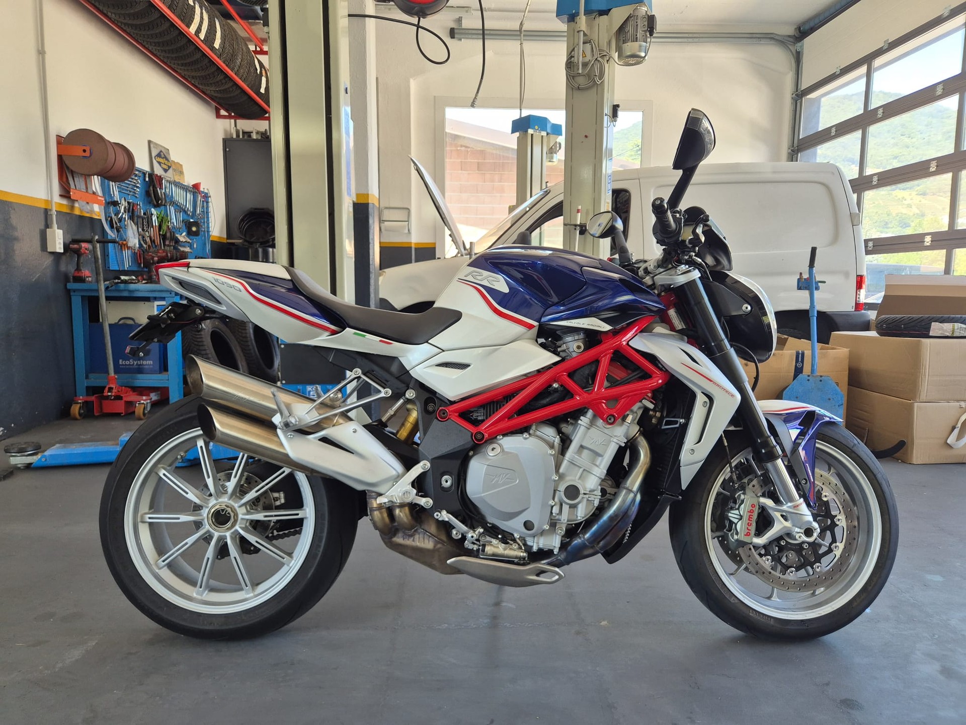 MV AGUSTA B4 Brutale 1090 RR ABS-image-0