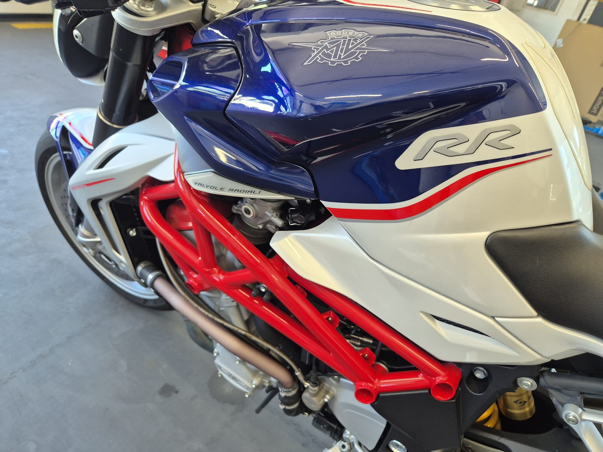 MV AGUSTA B4 Brutale 1090 RR ABS-image-7