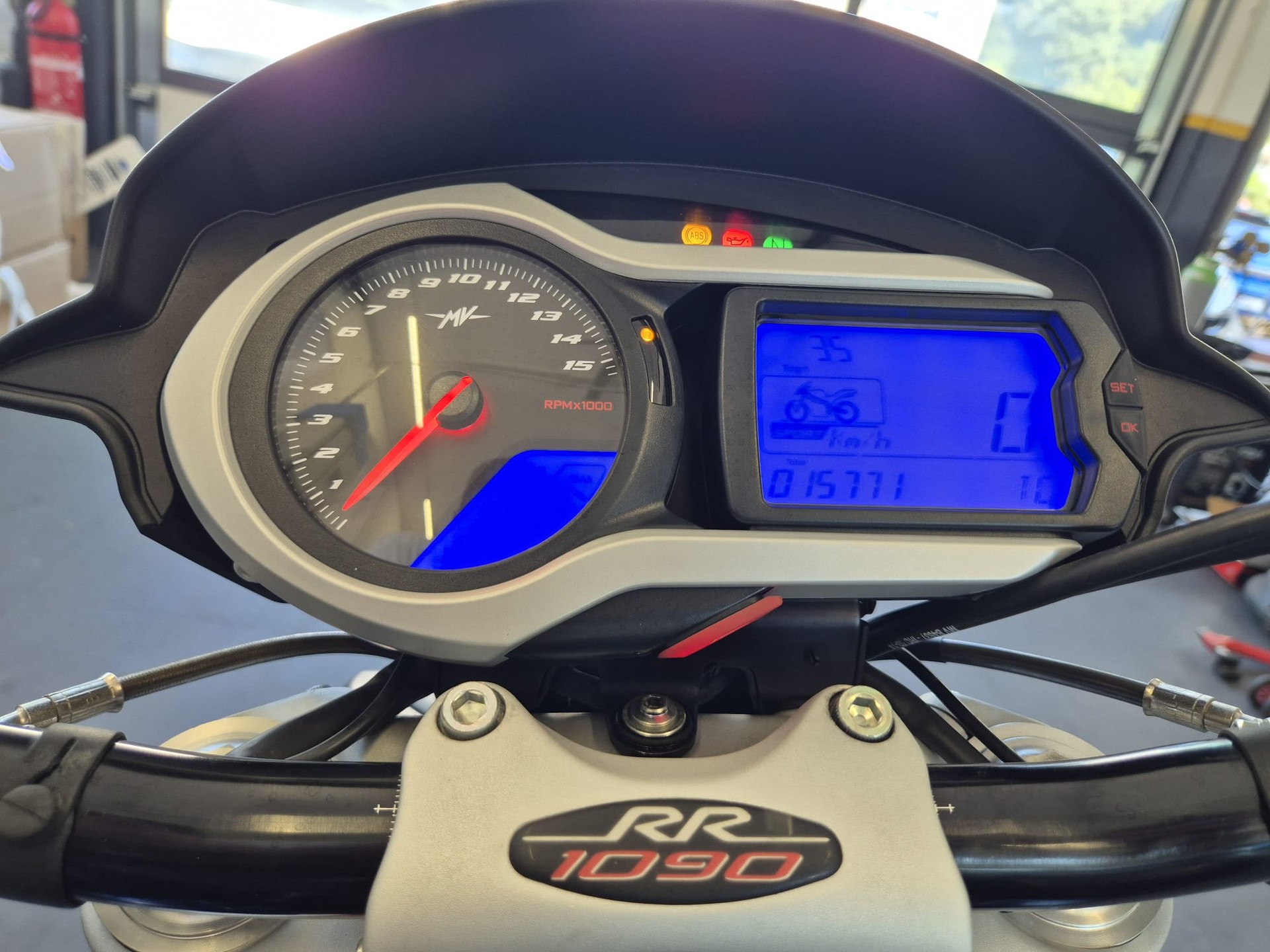 MV AGUSTA B4 Brutale 1090 RR ABS-image-11