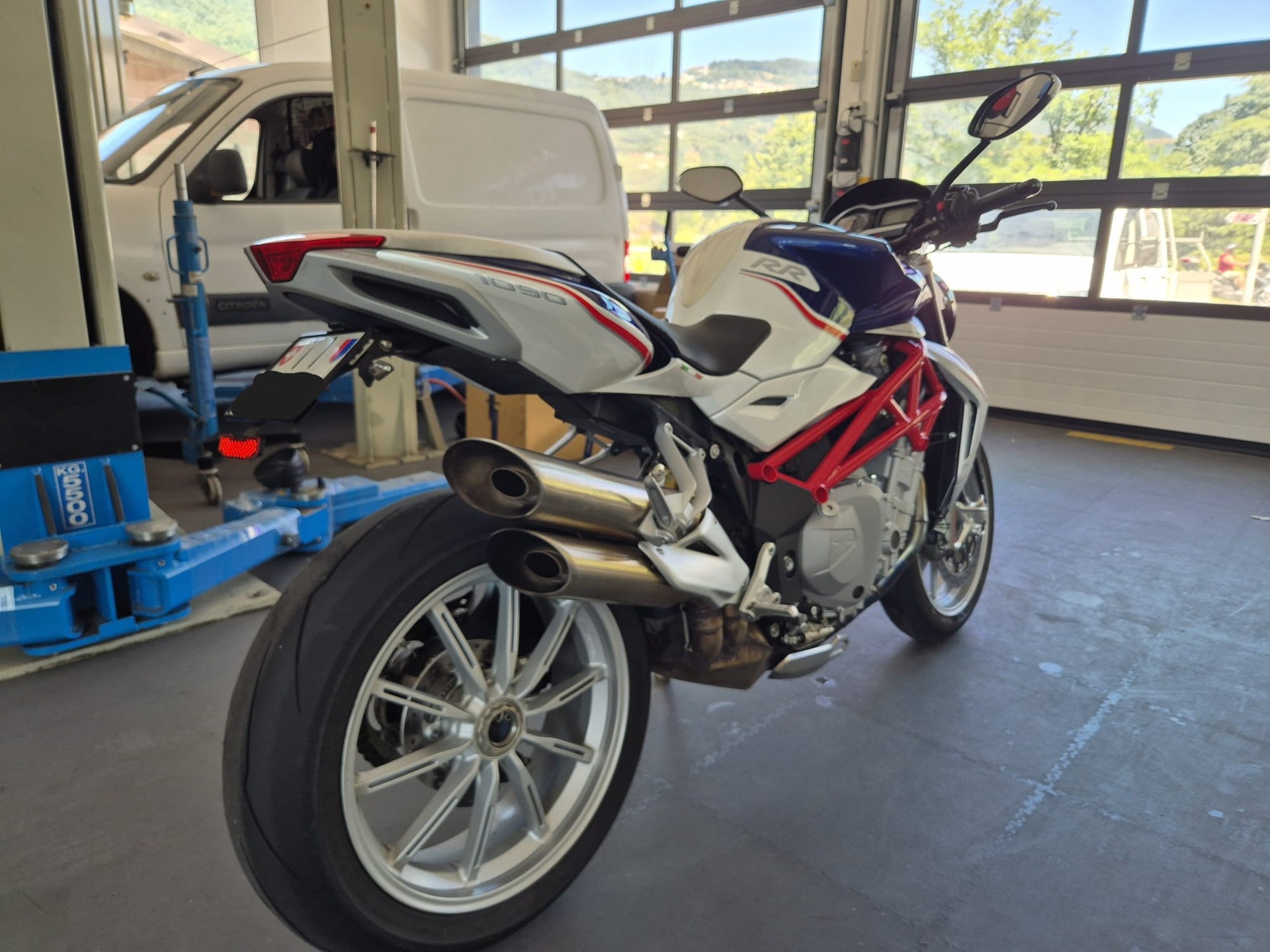 MV AGUSTA B4 Brutale 1090 RR ABS-image-5