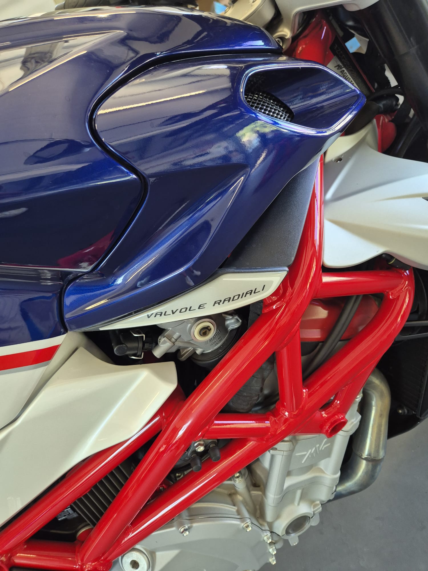 MV AGUSTA B4 Brutale 1090 RR ABS-image-8